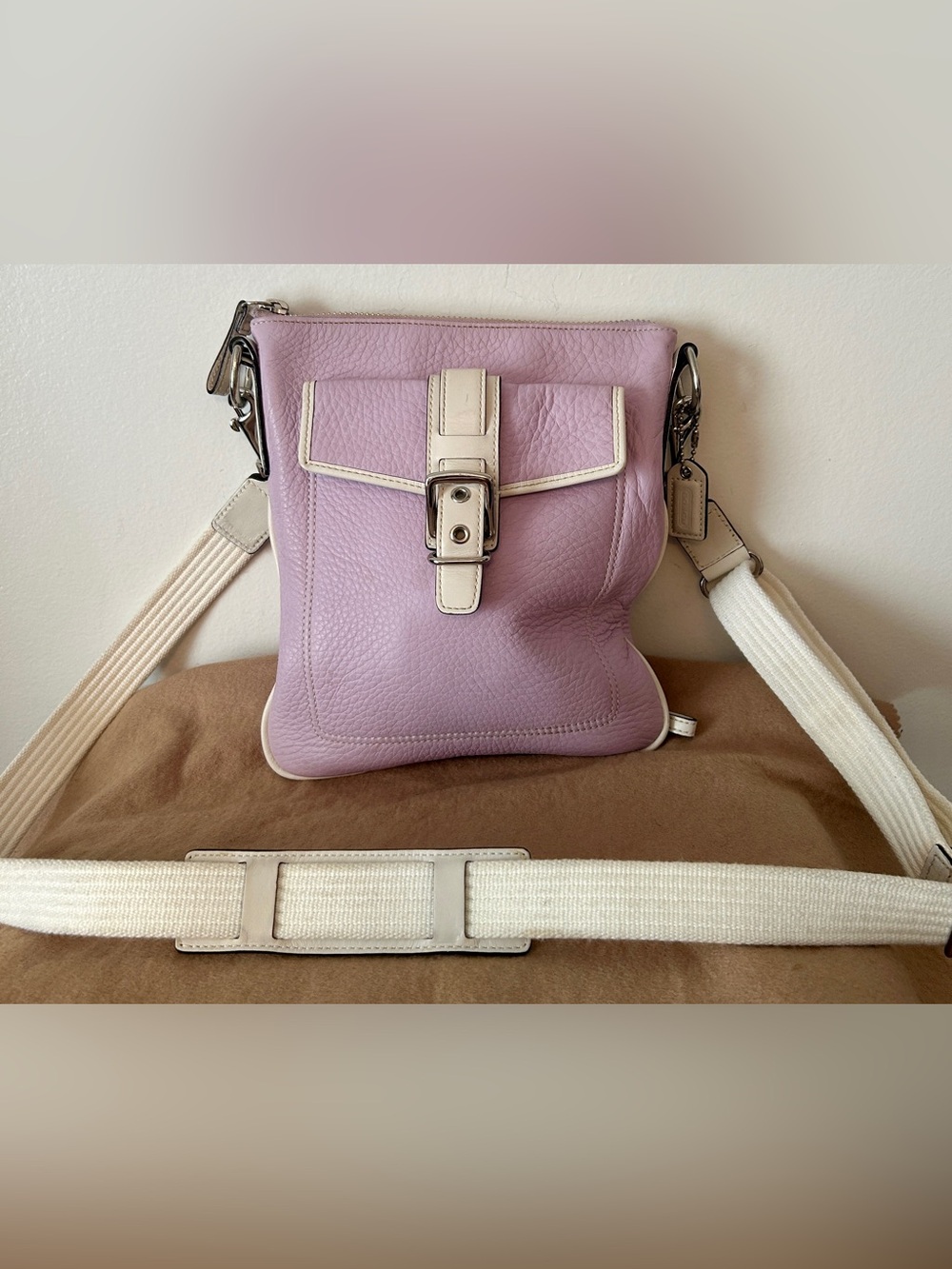 Vintage Coach Soho / Legacy flap crossbody bag in Lavender